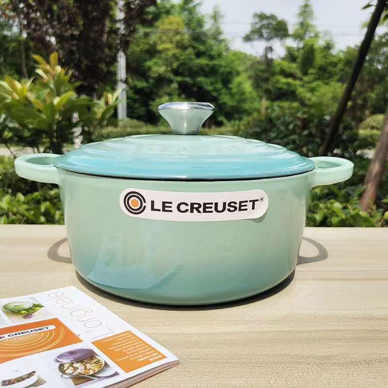 French LeCreuset Cast Iron Pot 24 26cm